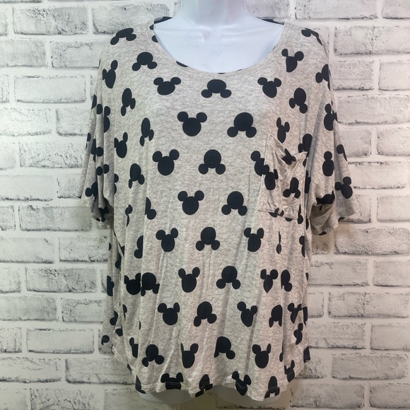 Disney Tops - Disney Mickey Mouse One Pocket T-Shirt Large